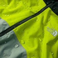 Grangers spală o jachetă