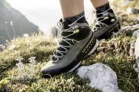 Cizme pentru drumeții mai dificile