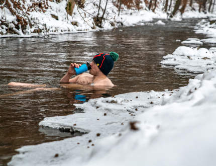 Cum să se întărească în apă rece: sfaturi și recomandări